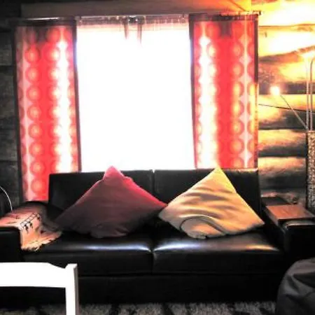 Holiday home Holiday Lomayllas D58 /palovaarankaarre 11b Yllasjarvi